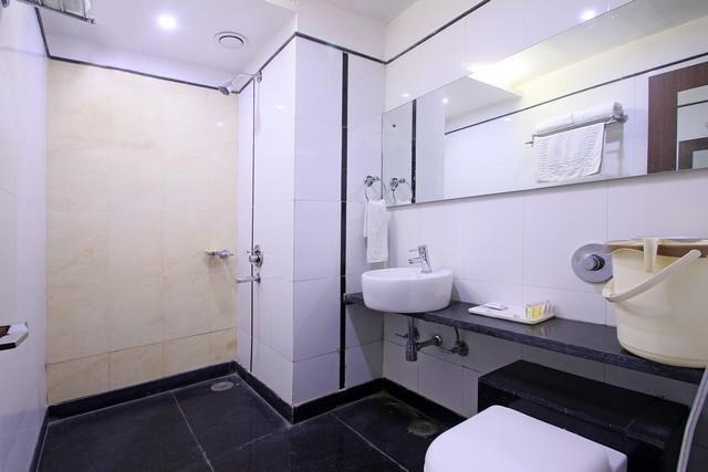Hotel Sheela Shree Plaza Jhānsi Екстериор снимка