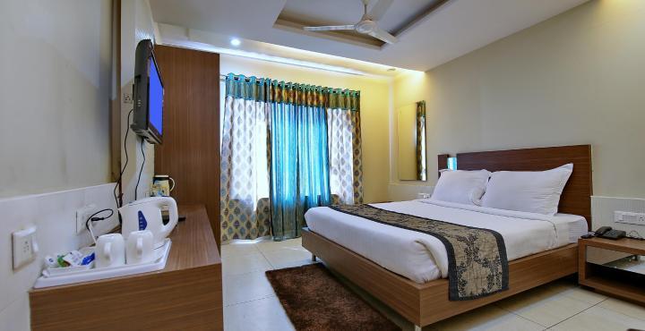 Hotel Sheela Shree Plaza Jhānsi Екстериор снимка