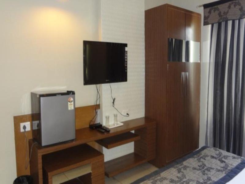Hotel Sheela Shree Plaza Jhānsi Екстериор снимка