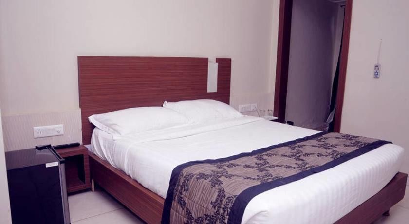 Hotel Sheela Shree Plaza Jhānsi Екстериор снимка